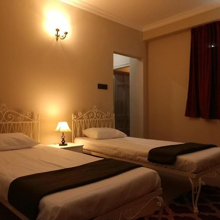 Rockski Boutique Bed & Breakfast シロン エクステリア 写真