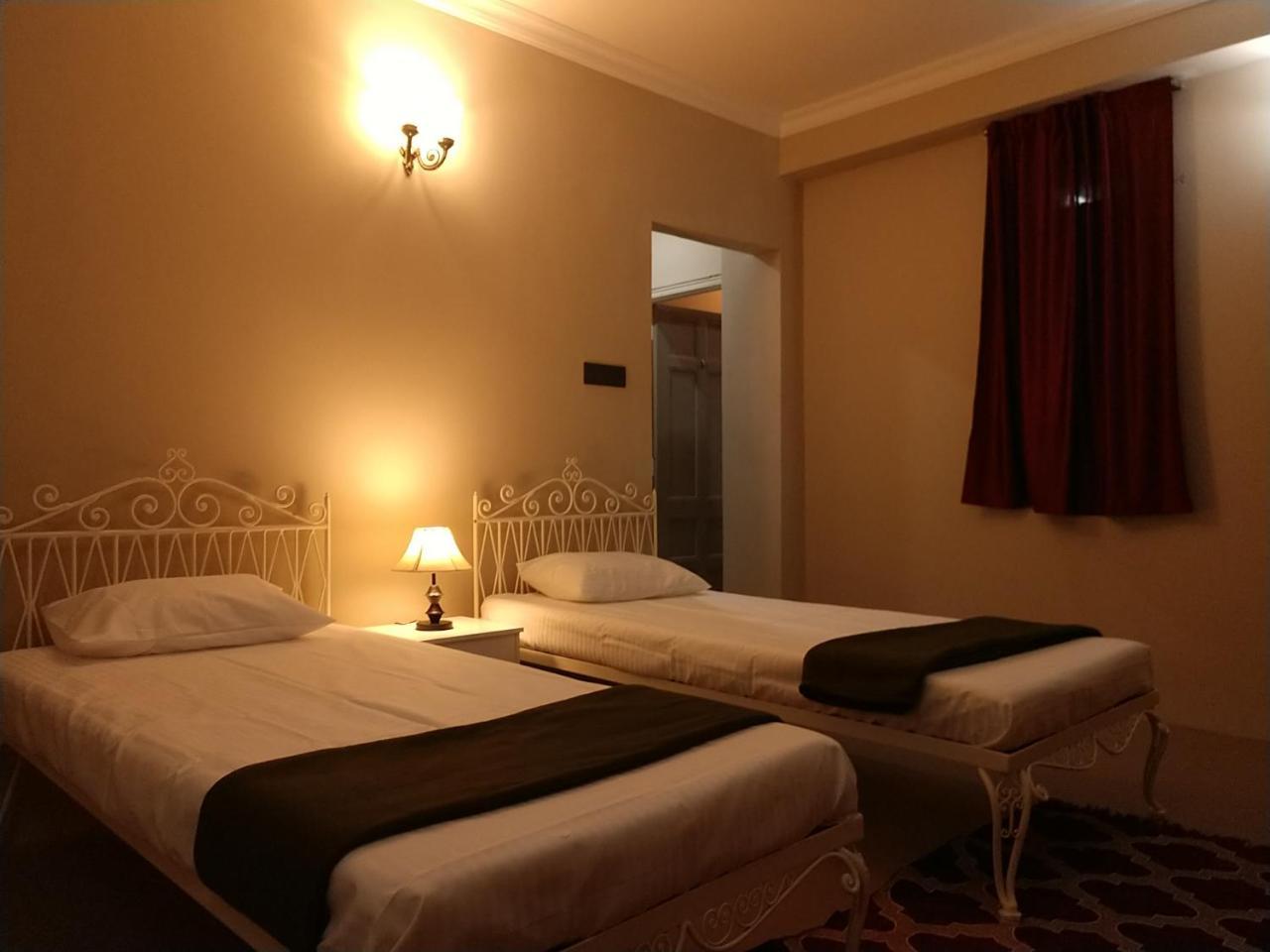 Rockski Boutique Bed & Breakfast シロン エクステリア 写真