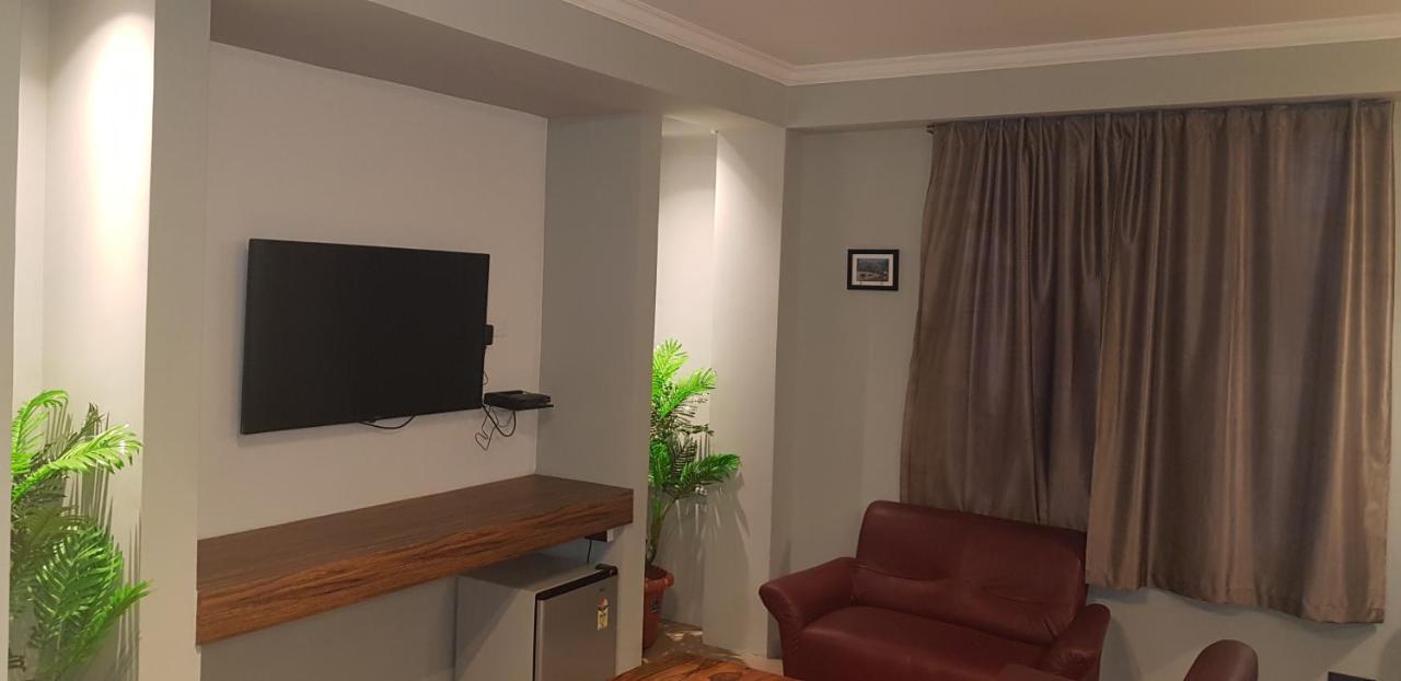 Rockski Boutique Bed & Breakfast シロン エクステリア 写真