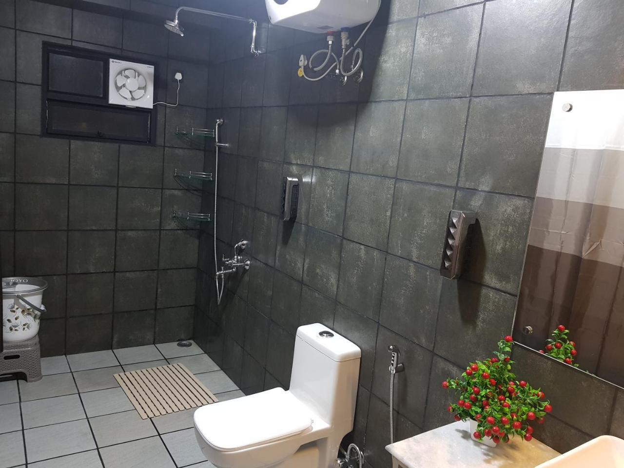 Rockski Boutique Bed & Breakfast シロン エクステリア 写真