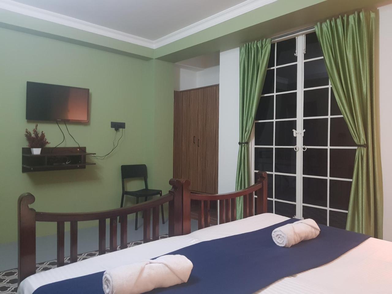 Rockski Boutique Bed & Breakfast シロン エクステリア 写真